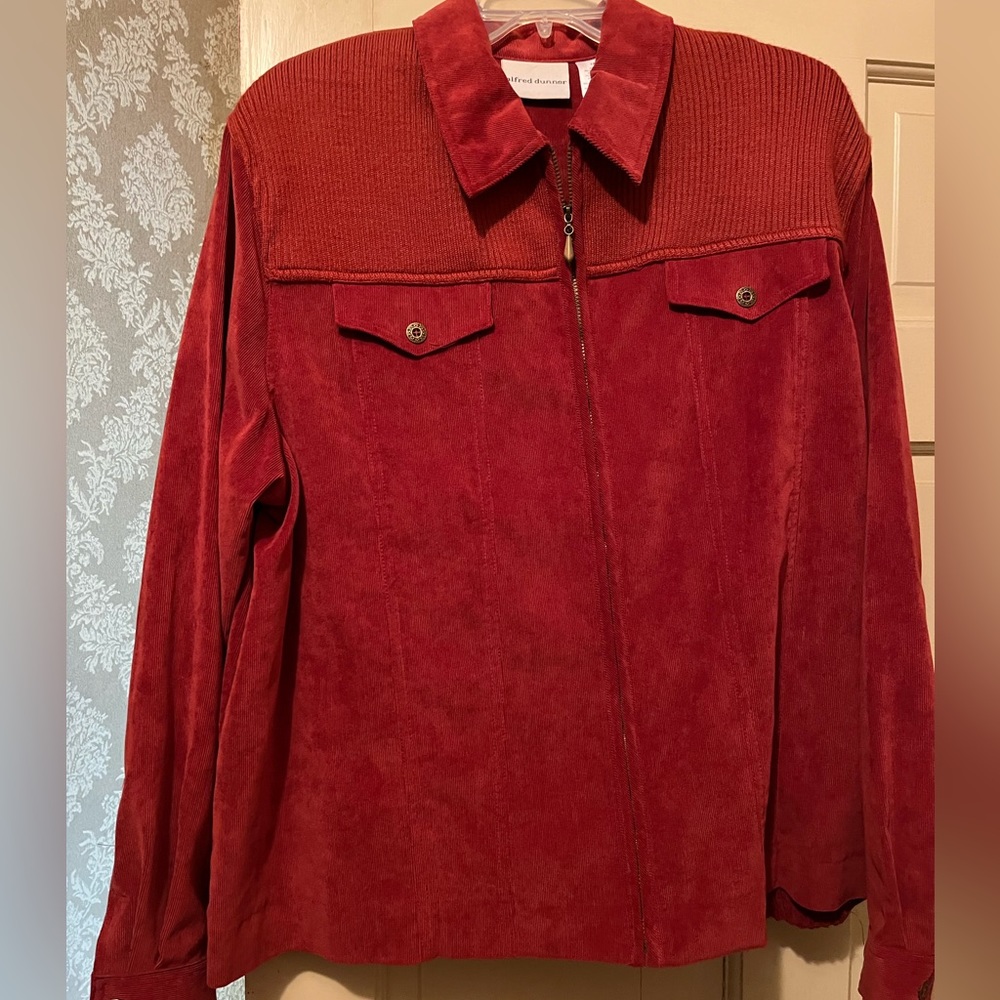 2 Piece. -  ALFRED DUNNER Jacket and Pant Set Size 18